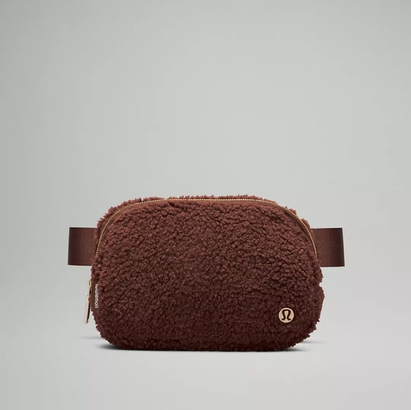 Lululemon Fleece Everywhere Belt Bag 1L - Picture 1 of 6